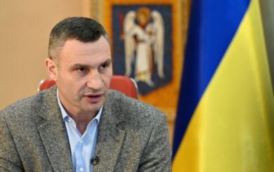 Люди КГГА присваивают коммунальные постройки?