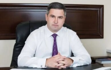 Судью, »закрывавшему глаза» на дела, заставили временно покинуть кресло