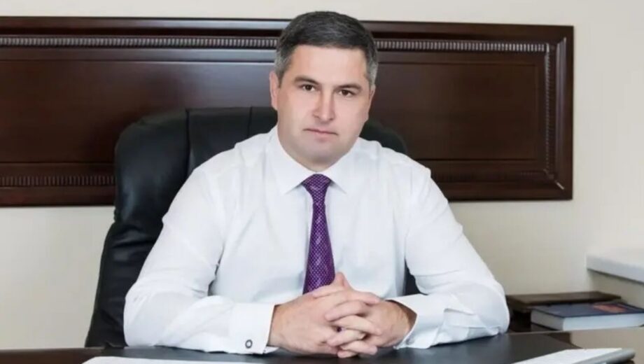 Судью, »закрывавшему глаза» на дела, заставили временно покинуть кресло