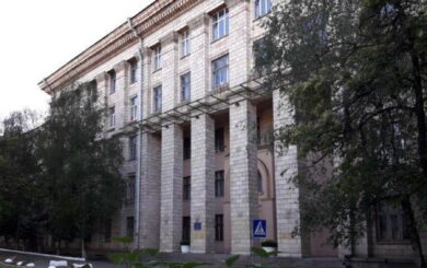 В Киеве чиновник заработал свой первый миллион на тайной аренде помещений госучреждения
