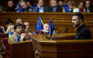 Какой процент украинцев считает Зеленского легитимным Президентом (опрос)