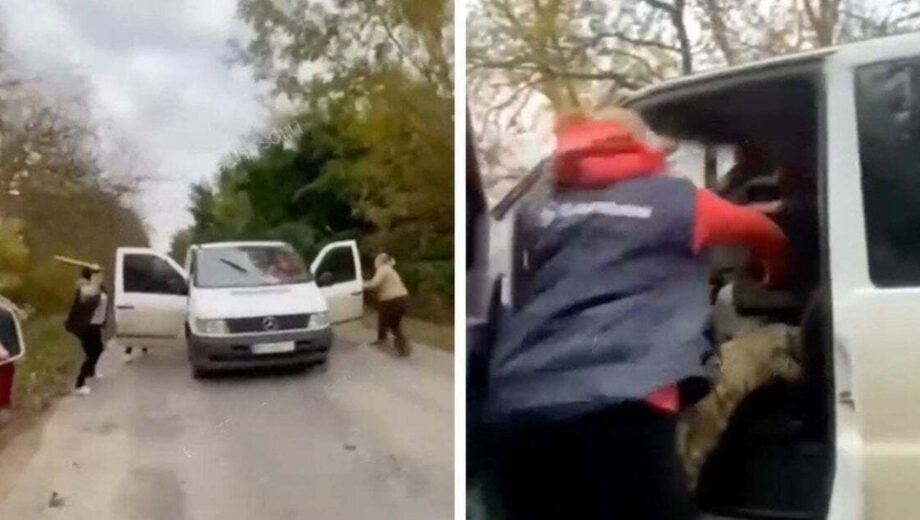 Хмельницкий район: блокировка автомобиля военных в селе Стрыховцы