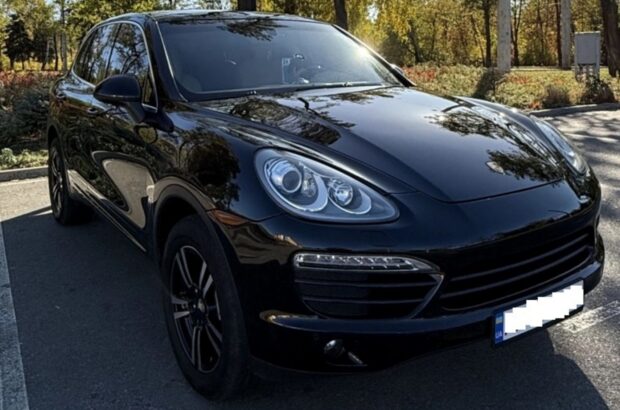 Співробітник ТЦК купив Porsche за суму, втричі нижчу від ринкової