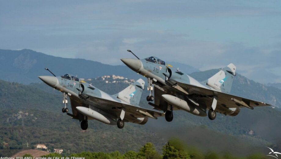 Французские военные показали подготовку украинских пилотов на Mirage 2000-5