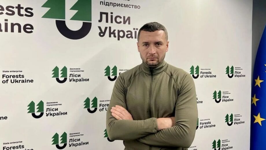Болоховец поселился в лесу на Черниговщине вместо лагеря для детей там олени в вольерах