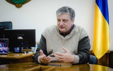 Закупка дронов для армии: мэра Нетешина взяли под ночной домашний арест