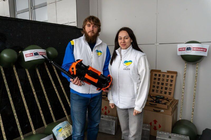 Украинские разведчики получили РЭБ-системы, дроны и Starlink для фронта