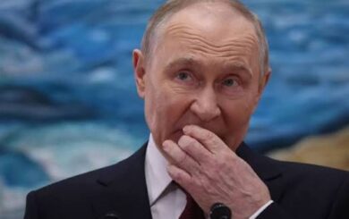 Чиновникам россии запретили приходить к путину с часами