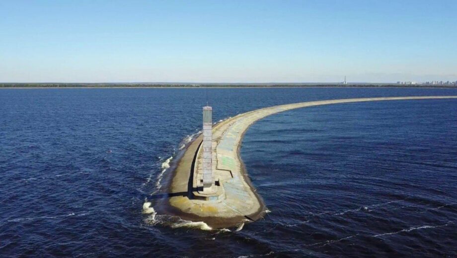Киевское водохранилище обмелело: уровень воды упал на два метра