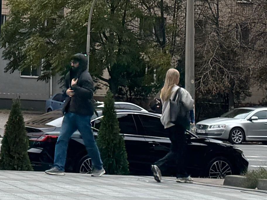  Аферисти в елітному ЖК: поліція і журналісти викрили шахрайський кол-центр в ''Новопечерській вежі''