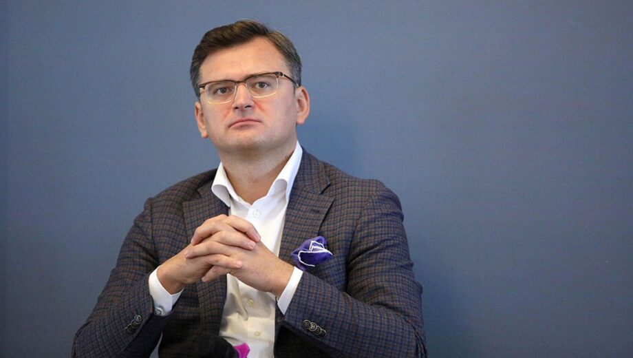 На министра Кулебу напала собака: чиновник оказался в больнице