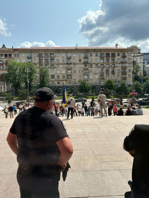 Мітинг біля КМДА