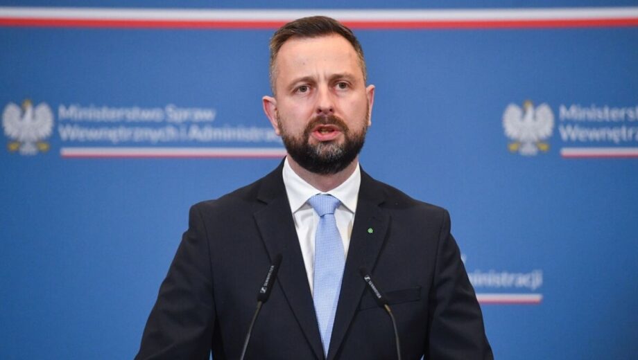 Министр обороны Польши обвинил украинцев в роскоши и напомнил о помощи