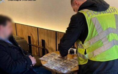 $6000 за ”гарантований” іспит: у Києві адвоката викрили на корупційній схемі