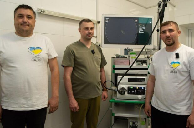 Первый в области искусственный интеллект для эндоскопии: Валерий Дубиль и БФ молодежной инициативы »Надежда» передали современное оборудование в Харьковскую область