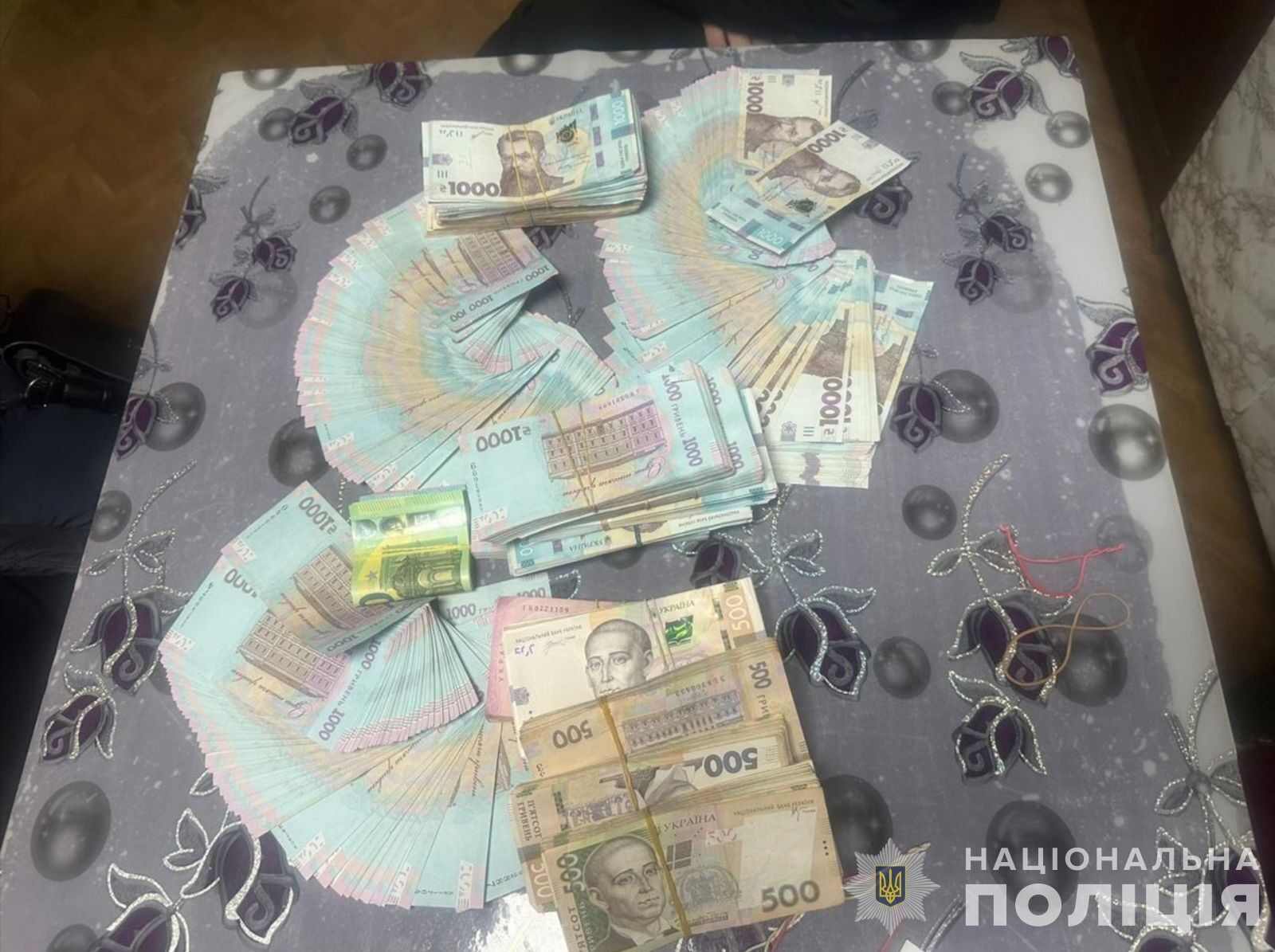 У Харківській області викрито злочинну організацію, яка привласнила 20 млн гривень на ремонті доріг