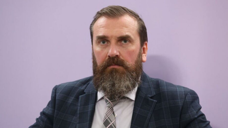 Ребятам до 25 могут разрешить выезд за границу: какую идею обсуждают депутаты