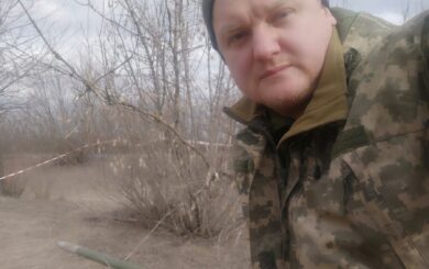 Корейські ракети? Киянин-стопкорівець показав невідому зброю під Авдіївкою (фото)