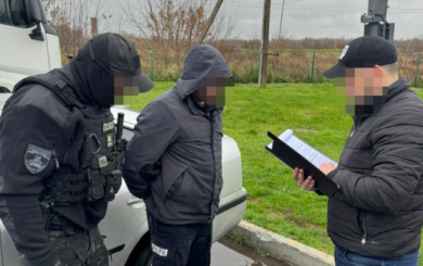 Волынские правоохранители организовали незаконный выезд ухилянцев
