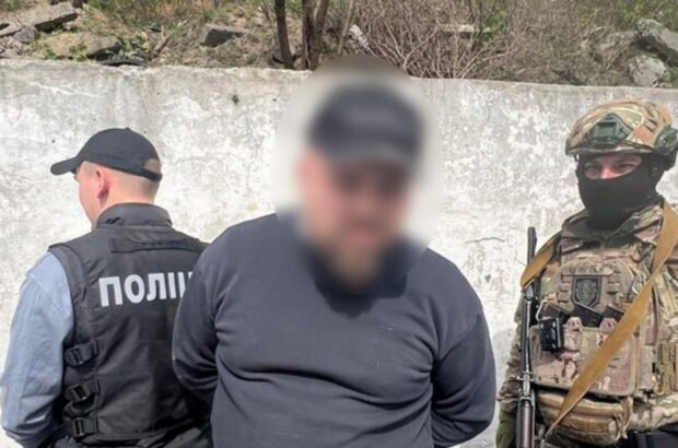 В Киеве задержали организатора схемы побега за границу: брал $50 тысяч за »белый билет»