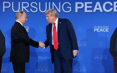 Трамп после встречи с Путиным предложил Украине отдать Донбасс ради мира – NYT