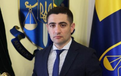 Прокурор Харківщини безоплатно мешкає у квартирі площею 134 квадрати