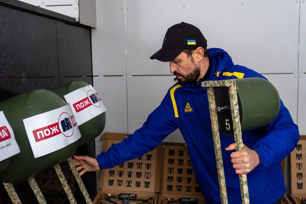 Украинские разведчики получили РЭБ-системы, дроны и Starlink для фронта
