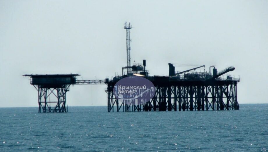 ЗСУ вдарили по газовій платформі рф у Чорному морі