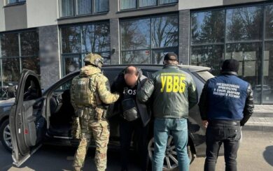 Хабар у $7000 і підробка документів: як намагалися перетнути кордон
