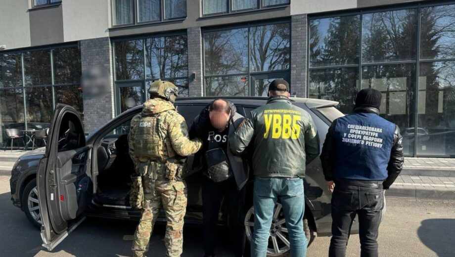 Взятка в $7000 и подделка документов: как пытались пересечь границу