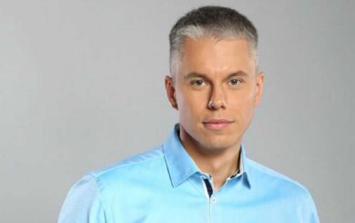 Телеведущий Андрей Доманский получил российский паспорт и работает на подсанкционный банк