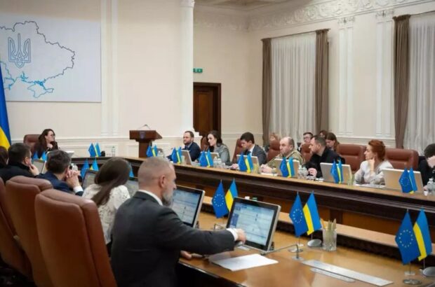 Володимир Зеленський анонсував — уряд затвердив: що відомо про ”1000 годин контенту”