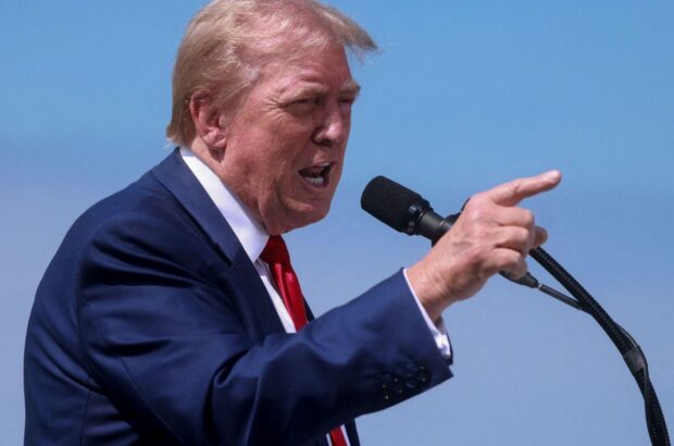 Демократы подготовили план, если Трамп преждевременно объявит себя президентом — Reuters