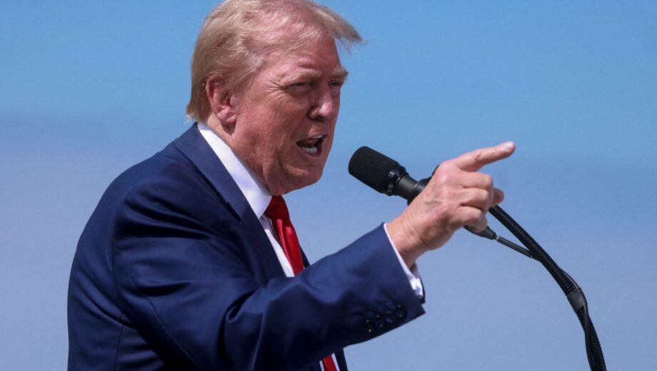 Демократы подготовили план, если Трамп преждевременно объявит себя президентом — Reuters