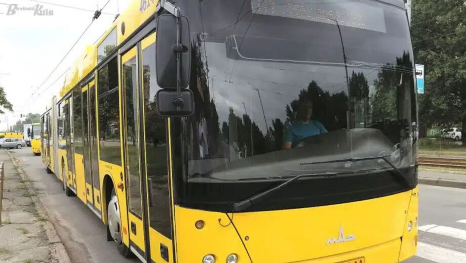 У Києві змінюють маршрути автобусів під час повітряної тривоги: нові правила з 20 жовтня