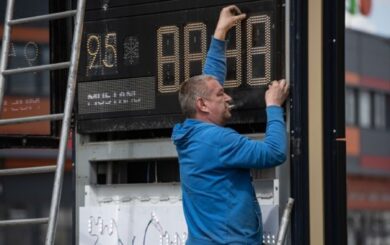 Праздничные скидки на горючее закончились: что ждет украинцев осенью АЗС
