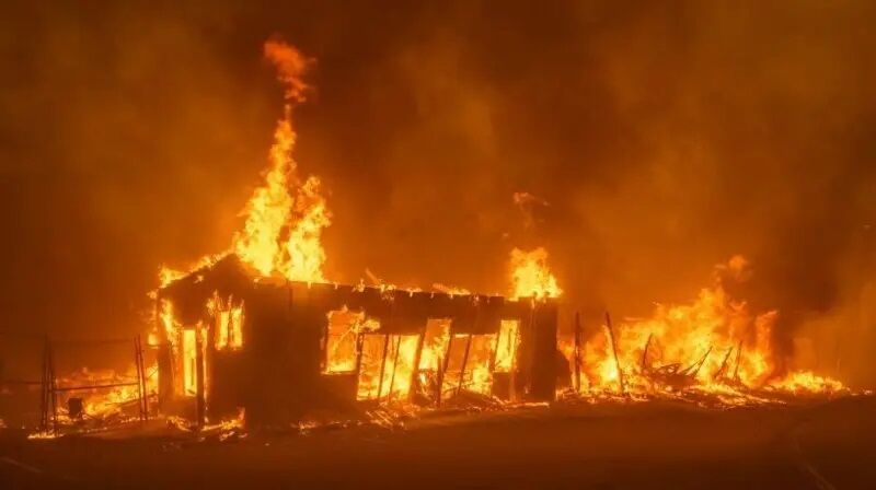 Масштабна лісова пожежа в Лос-Анджелесі: евакуйовано майже 30 тисяч людей