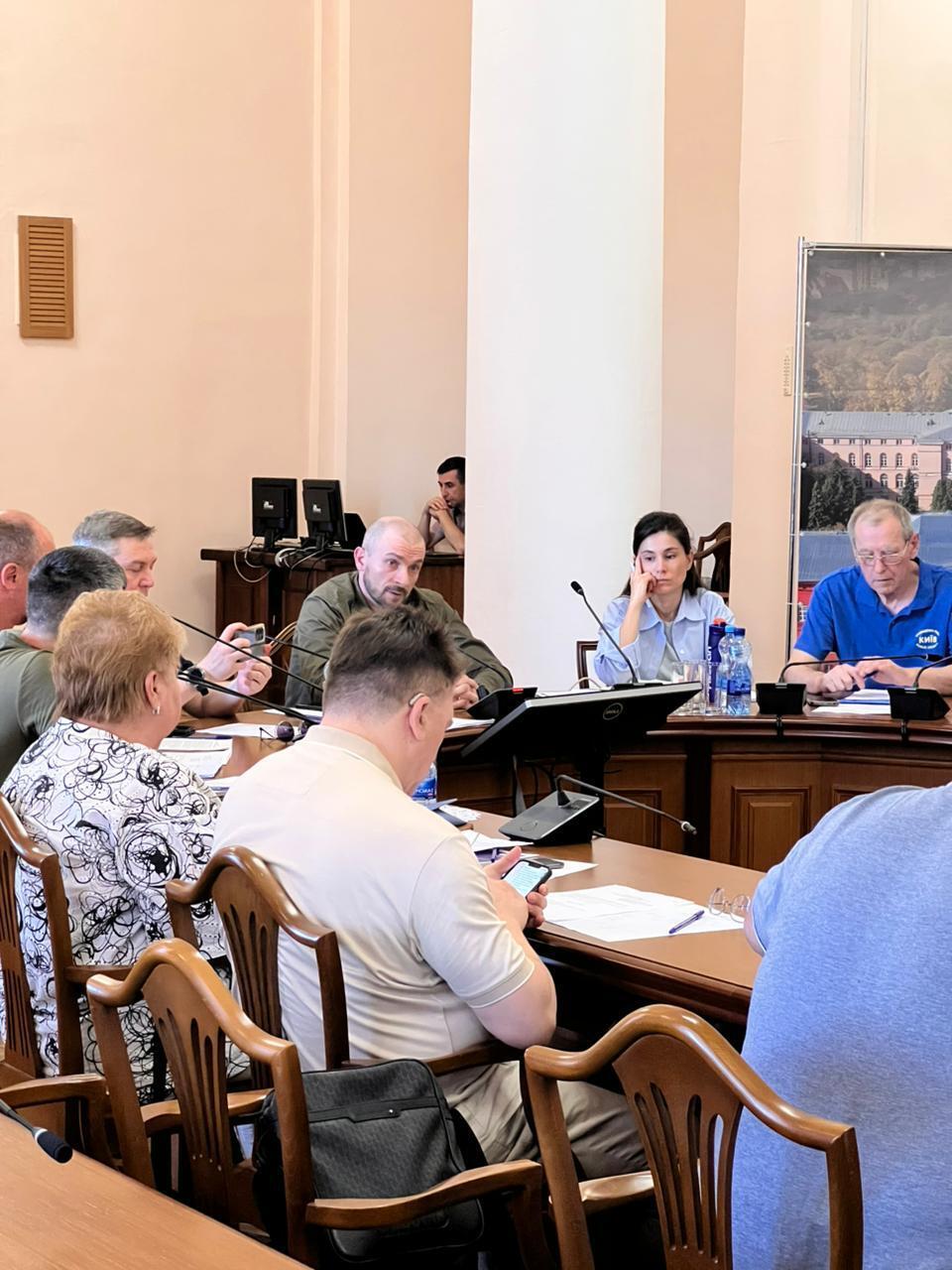 Обороноспособность, борьба с коррупцией и защита прав ветеранов: в Киеве прошло расширенное заседание глав громсоветов