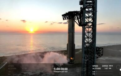 SpaceX впервые успешно поймала степень ракеты Super Heavy во время пятого тестового полета Starship