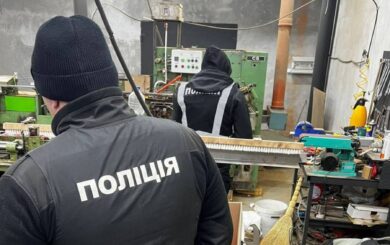 Масштабное подпольное производство табака: полиция изъяла продукцию на 11 млн грн