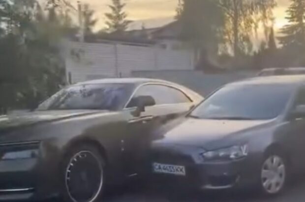 У Черкасах потрапив в аварію Rolls-Royce за 650 тисяч євро: авто належить відомій ворожці