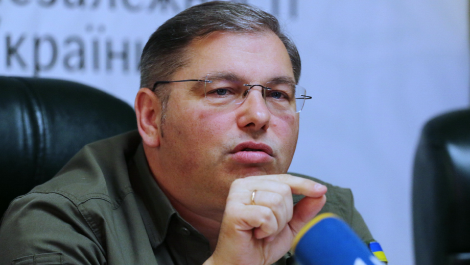 ”Клуб елітних ухилянтів” та скандальні закупівлі дронів: очільник Чернівецької ОВА Запаранюк невдовзі може ”звільнити крісло”?