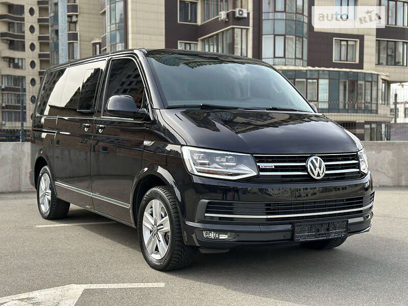 VOLKSWAGEN MULTIVAN 2020 року випуску