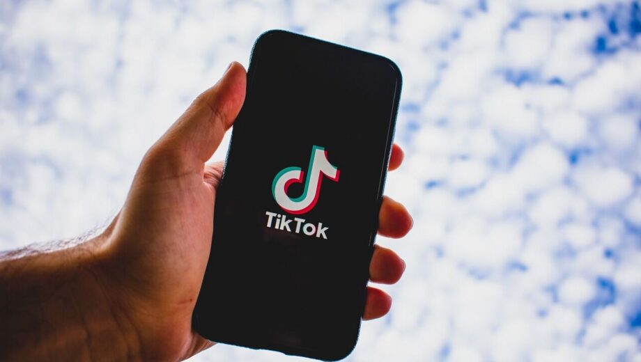 Еврокомиссия: Tiktok вызывает зависимость и вреден для здоровья