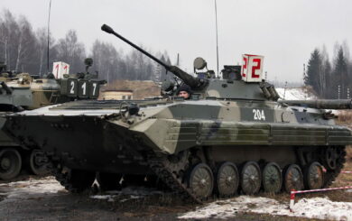 Спасательная операция в оккупированной деревне: две БМП эвакуировали 35 солдат