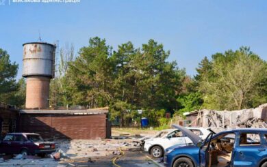 ЗС рф вдарили чотирма бомбами по базі відпочинку біля Запоріжжя