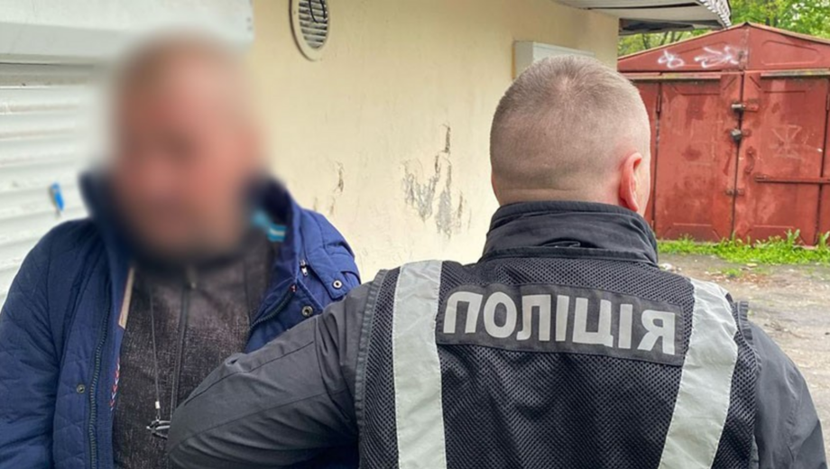 Воровство в подземке: полиция Киева задержала мужчину, похитившего телефон у женщины на станции »Печерская»
