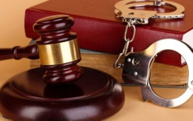 ДБР підозрює екскерівницю харківського банку у виведенні майна