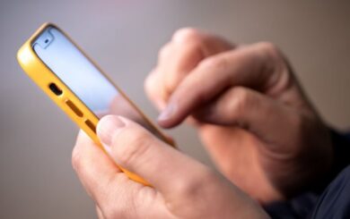 SMS там, где нет связи: в Украине заработал спутниковый Starlink Direct to Cell