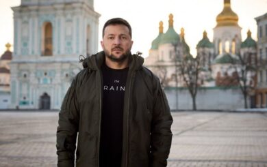 Политики и военные поздравляют украинцев с Днем Соборности